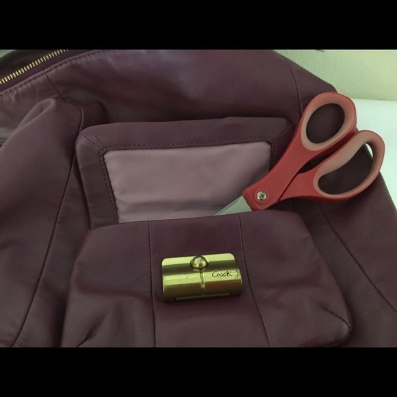 COACH KRISTINE HOBO CROSSBODY - Picture 5 of 12